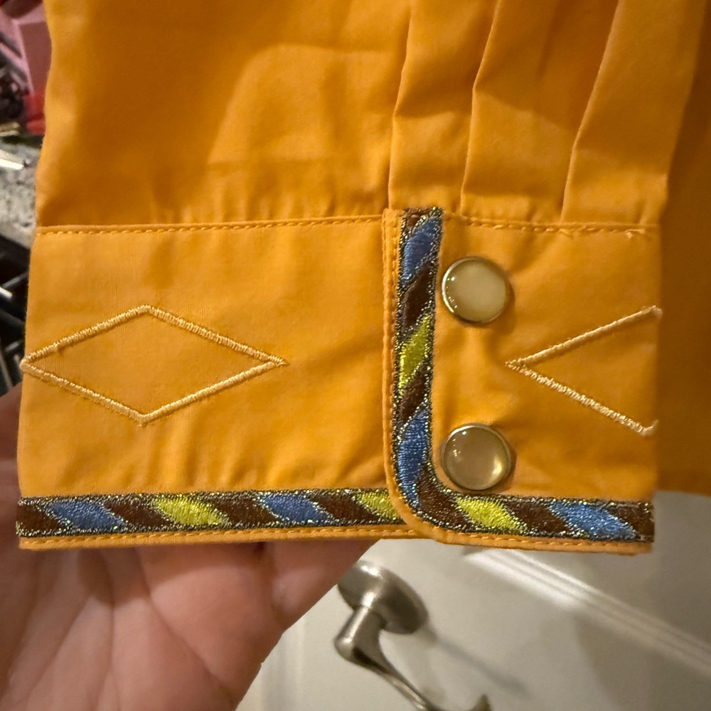 Bob Mackie Women’s Casual Yellow Button Down Shirt - Picture 4 of 6